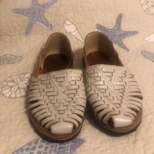 Toms leather huaraches Size 7